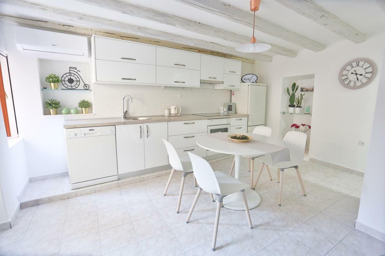 Apartman Dioniz Split Eksteriør bilde